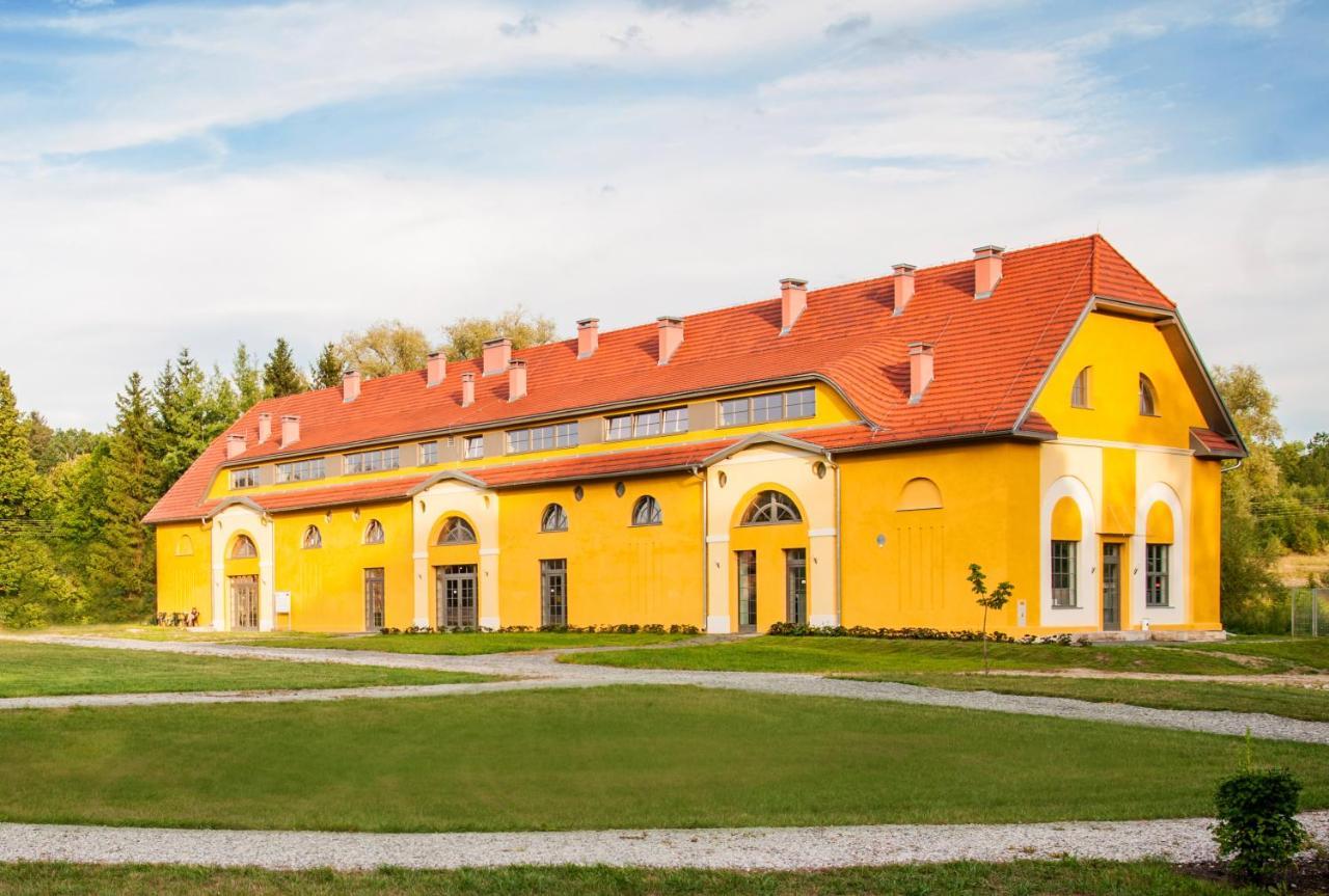 Pokoje Bukowiec Folwark I Park Exterior photo